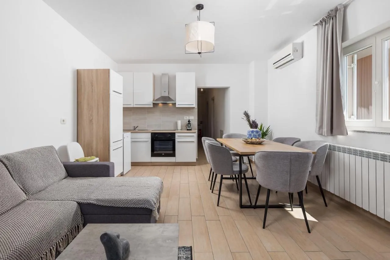 Villa Oleander Apartman Aria Poljane Croatia